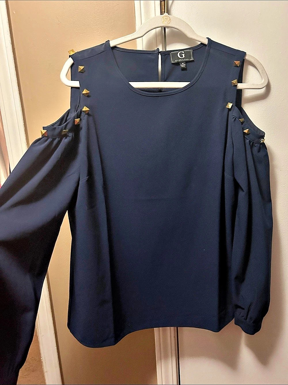 G by Giuliana Cold Shoulder Stud Blouse in dark Blue Size Medium Like New